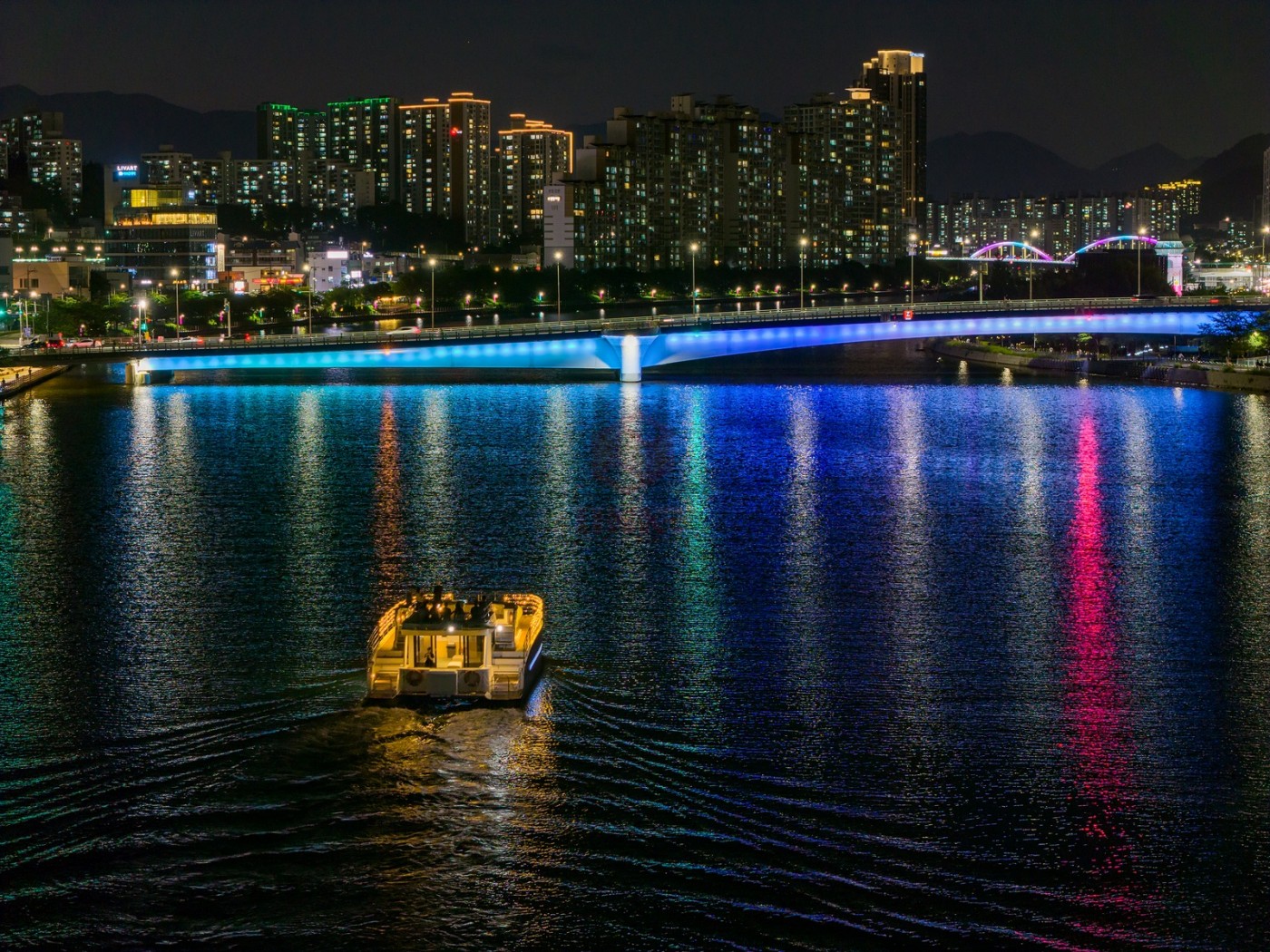 DJI_20260613204013_0730_D_1600x1200.jpg
