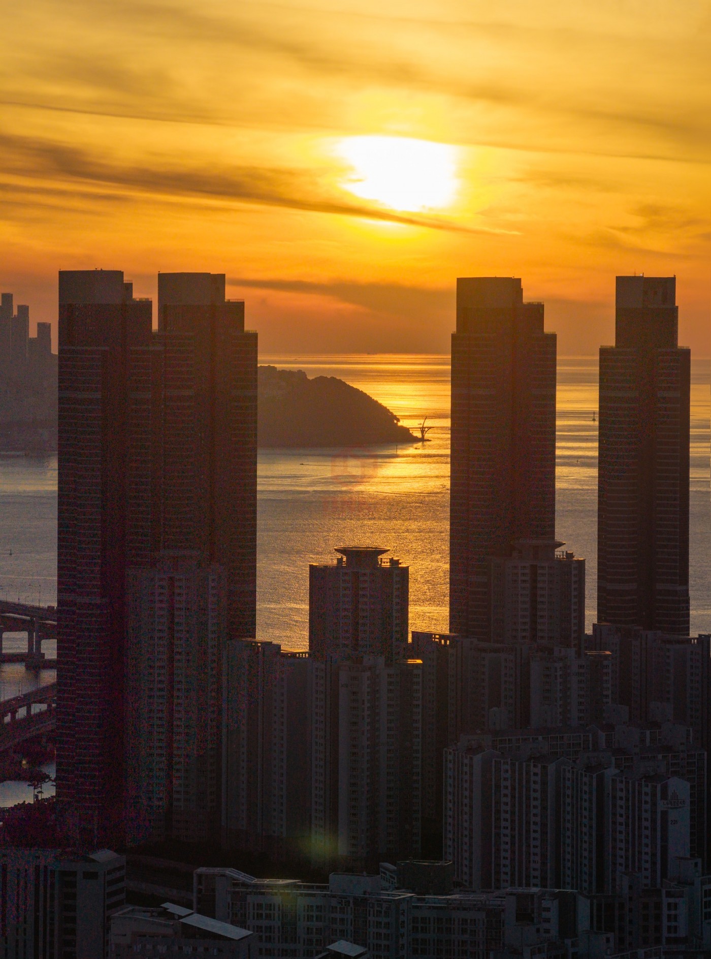 DJI_20260801054439_0254_D-Pano_1600x2157.jpg